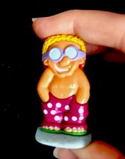 Figurka obrotowa jajka niespodzianki 2004 Eskimos Beachboy dzieci figurka niespodzianki