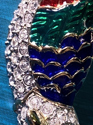 Vintage Gold Metal Rhinestone Diamante Crystal Parrot Design Pin/Brooch - Picture 7 of 12