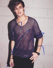 Douglas Booth Signed Autographed 8x10 Photo Pride & Prejudice & Zombies COA VD