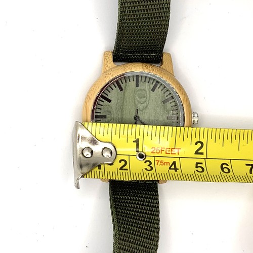 Wooden Wristwatch Wood Bamboo Analog Green Unisex - Picture 6 of 9