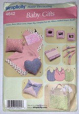 SIMPLICITY 4642 Pattern Baby Gifts Diaper bag Changing Pad Frame Bib Blanket NEW