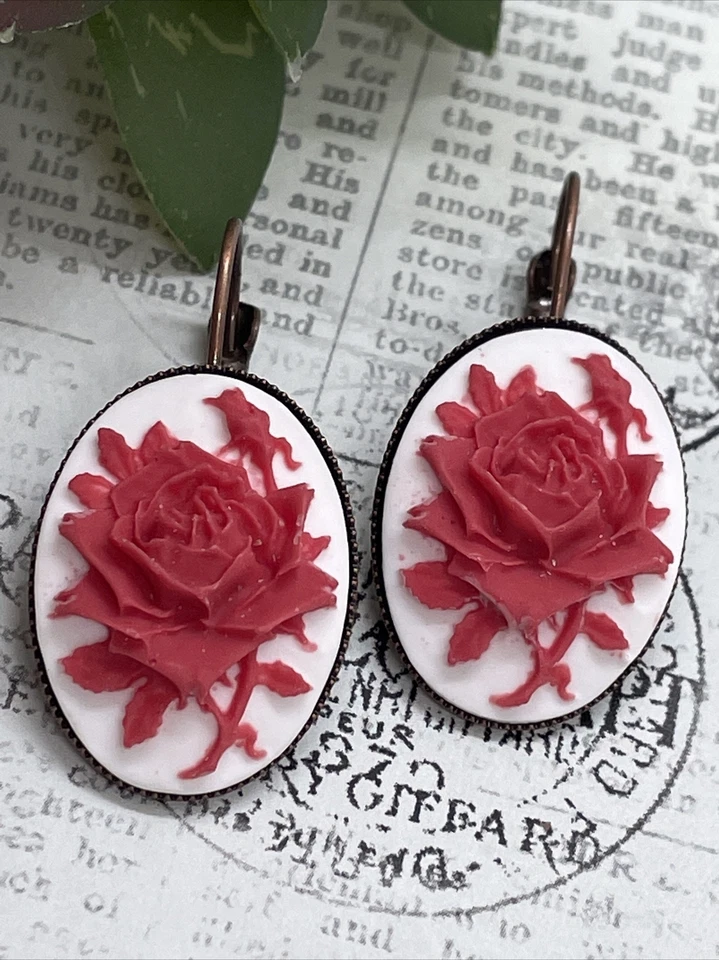 Pendiente camafeo cumpleaños aniversario ajuste gótico rojo y blanco latón oro rosa Foto 4 de 4