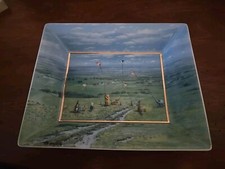 Goebel Winnie Pooh Seasons Dish "Spring Kite Flying Days" Peter Ellenshaw 1999