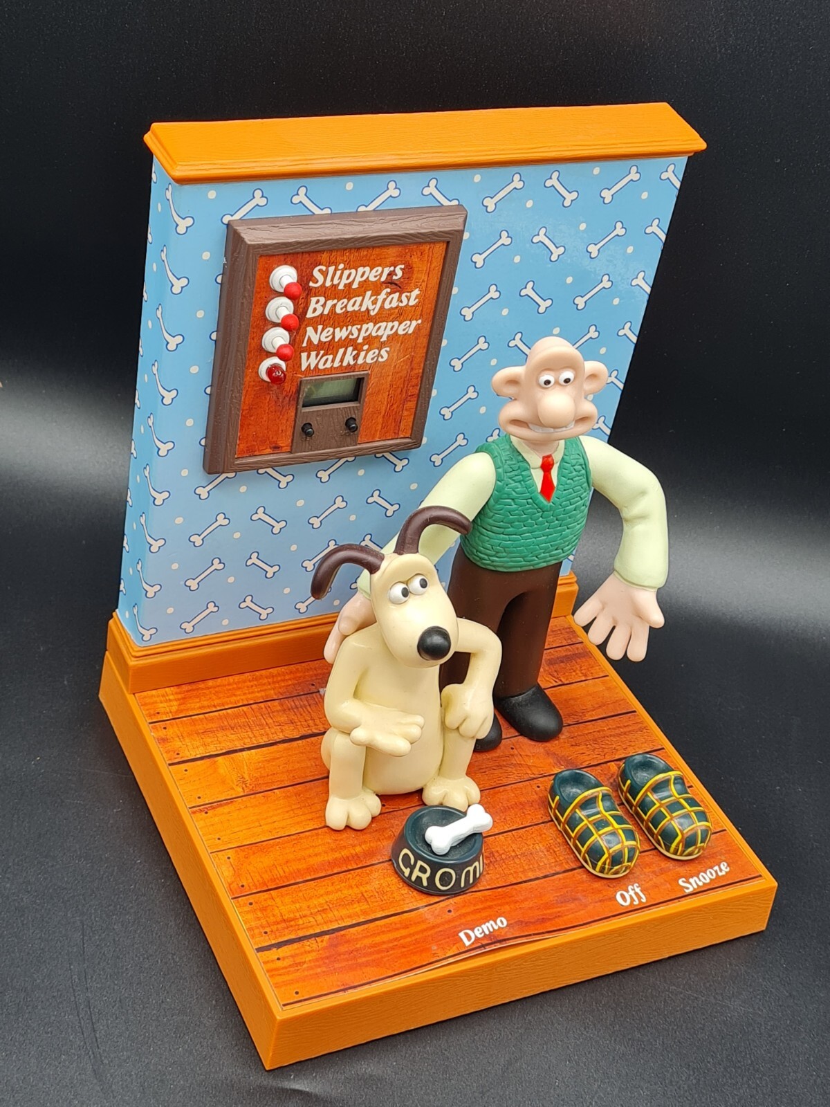 Vintage Retro Wallace & Gromit 1995 Talking Alarm Clock Novelty Clock