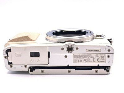 OLYMPUS PEN Lite E-PL7 White 16.0MP Digital Camera | eBay