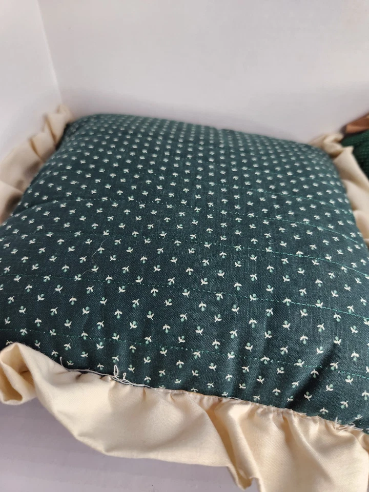 Vtg Quilted Duck Pillows Set of 2 Handmade Ruffle Edge Rustic Cabin Lodge Decor - Image 4 of 4