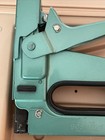BOSTITCH T-5 STAPLE GUN In Case - WORKS WELL — photo 3