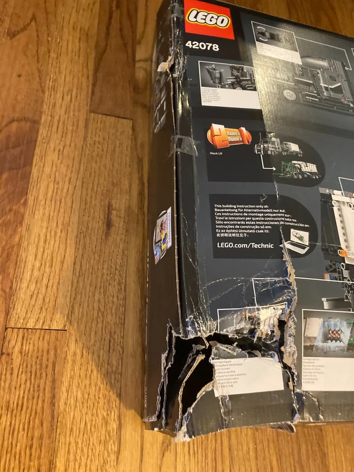 LEGO Technic 42078 Mack Anthem Truck and Trailer New But Damaged Box - Image 3 of 4