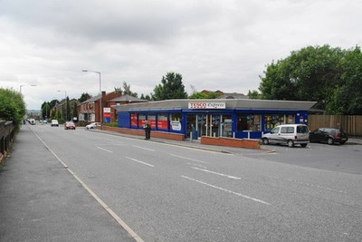 Foto A3 Tesco Express, Whitworth Road Rochdale Es gibt't viel co c2012