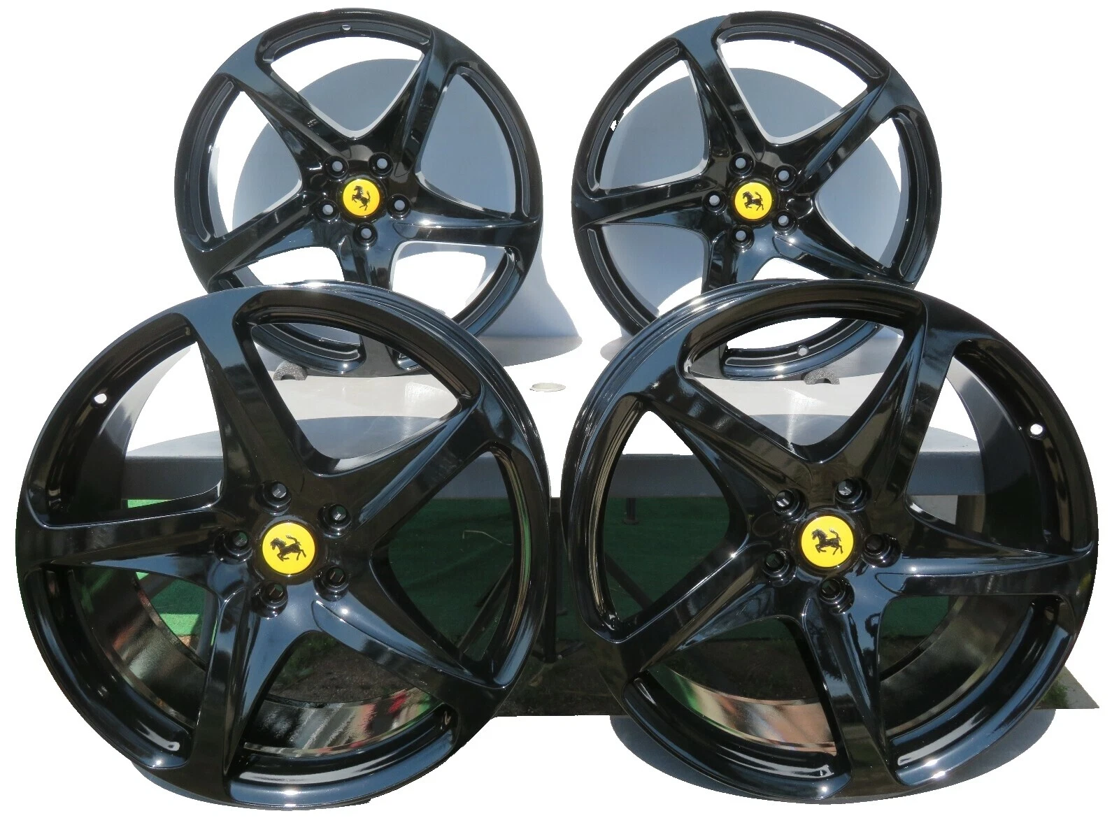 Ruedas, neumáticos y piezas para autos y camionetas Ferrari