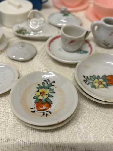 HUGE Vintage LOT PRETEND PLAY DISHES KITCHEN UTENSILS, Plastic, Glass, Crafts - Picture 8 of 19