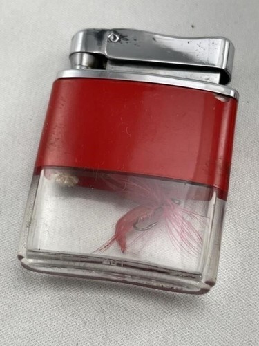 Vtg CRYSTAL Lighter-Red Fishing Fly (Japan) + YONG FU Extra Flints & Wick - Picture 2 of 5