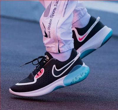 nike free run hot punch