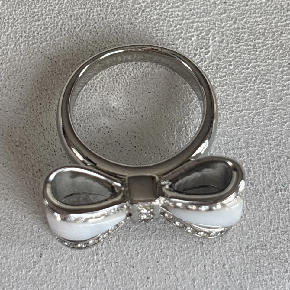 Park Lane Lola Ring Size 9 Silver Tone MOP Bow Tie Super Darling Rare HTF Euc - Image 3 of 4