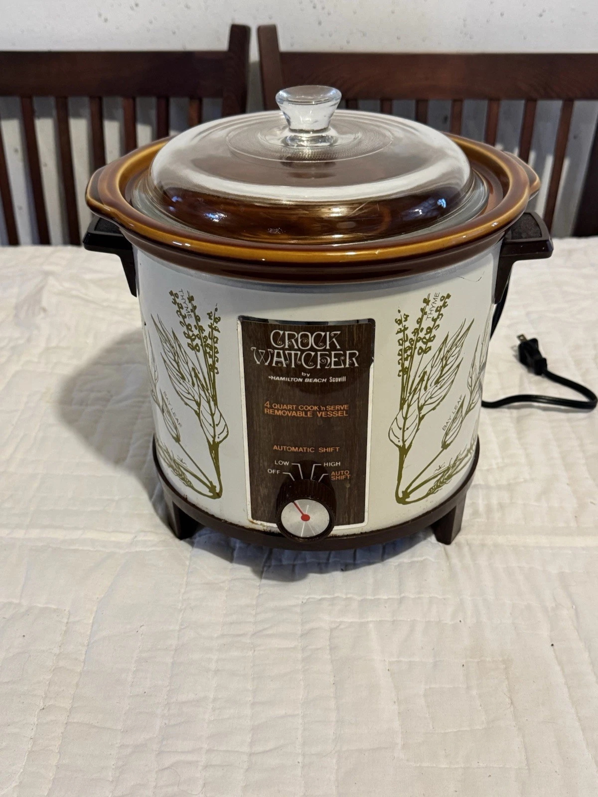 Vintage crock pot/slow cooker