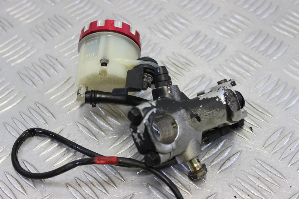 Aprilia RSV 1000 R Brake Master Cylinder Front 2004 to 2010 RSV1000R B043 - Imagem 2 de 4