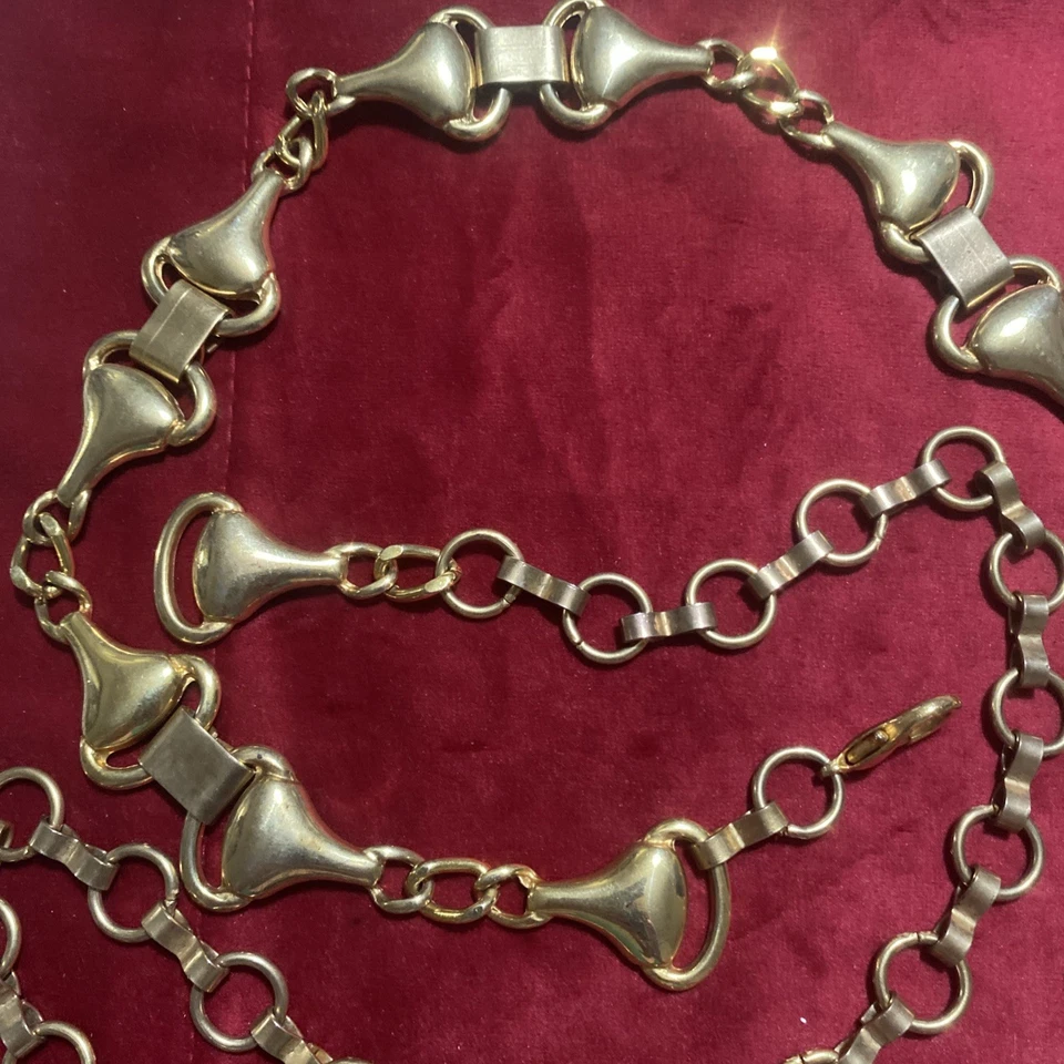Винтажный золотистый цепной ремень 70-х Horsebit 44 дюйма - Изображение 2 из 4