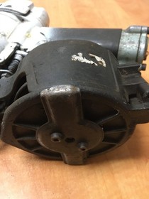 Hitachi  Coil Pneumatic  Nailer For Parts NV65A??