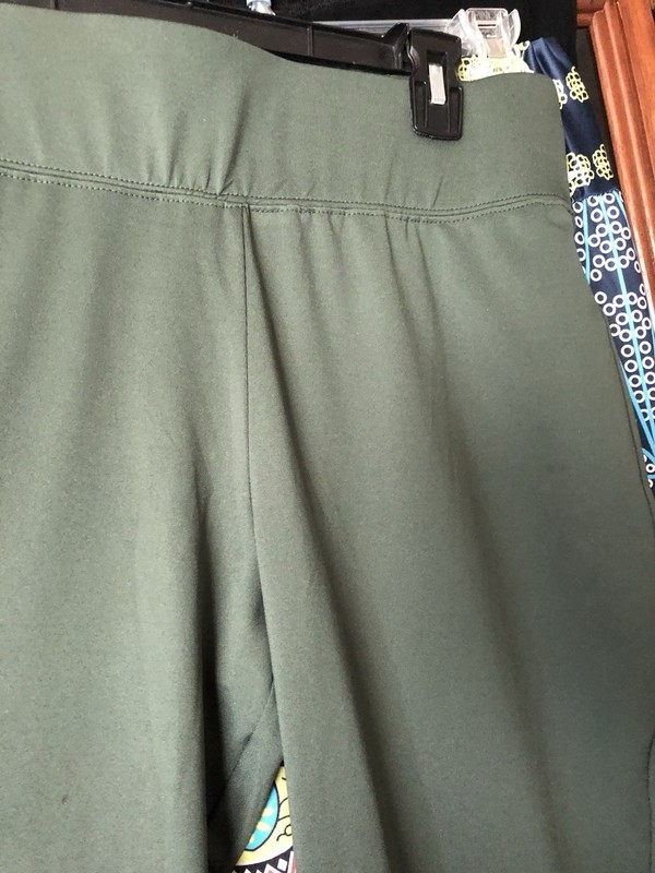 Susan Graver Illusions Waist Butterknit  Pull-on Crop Pants Olive Sz S #A214172