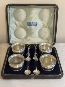 Antique Superb Cased Victorian HM Sterling Silver Salts 1882 With Spoons