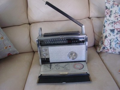 Vintage ZENITH Royal 3000-1 Trans-Oceanic FM/AM/LW/SW Multiband Portable Radio