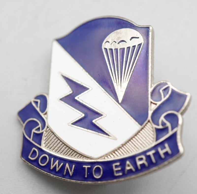 WWII 507th PIR Parachute Infantry Regiment Down To Earth DI Unit Crest Pin RARE
