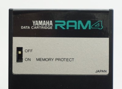 「 RAM4 」DATA CARTRIDGE for DX7Ⅱ（YAMAHA ） Yamaha DATA RAM4 CARTRIDGE For TX802 DX7S DX7II RX5 RX7 - Memory