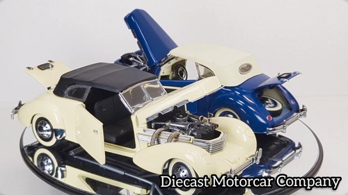 TWO 1937 Cord 812 Phaetons Nice Set Blue & Cream by Franklin Mint See Video/Pics - Picture 2 of 24