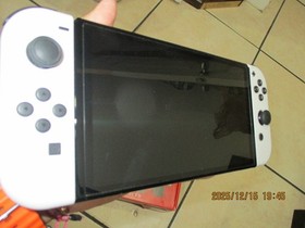 Nintendo Switch OLED Model HEG-001 Handheld Console - 64GB - White  