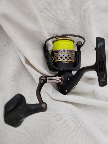 Penn Battle 3000 Vintage Spinning Reel Gear Ratio 6.2:1.      R#72 - Foto 2 di 8