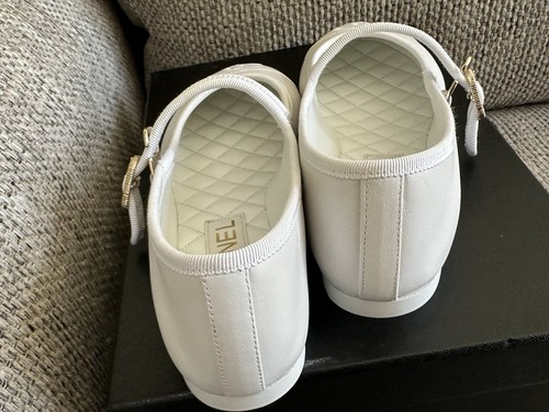size 36EU NIB CHANEL 25S White Lambskin Mary Janes Flats Logo w/ Receipt - Picture 12 of 22