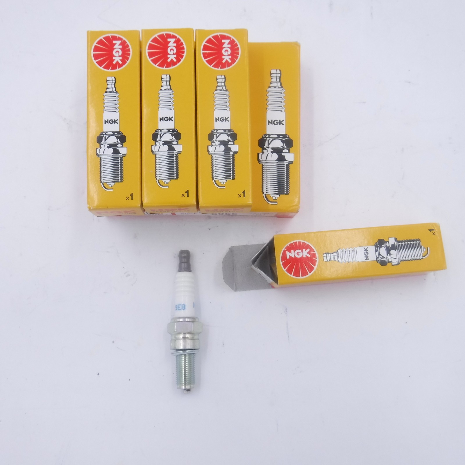 4 Pack NGK CR9EB 6955 Standard Nickel Spark Plugs