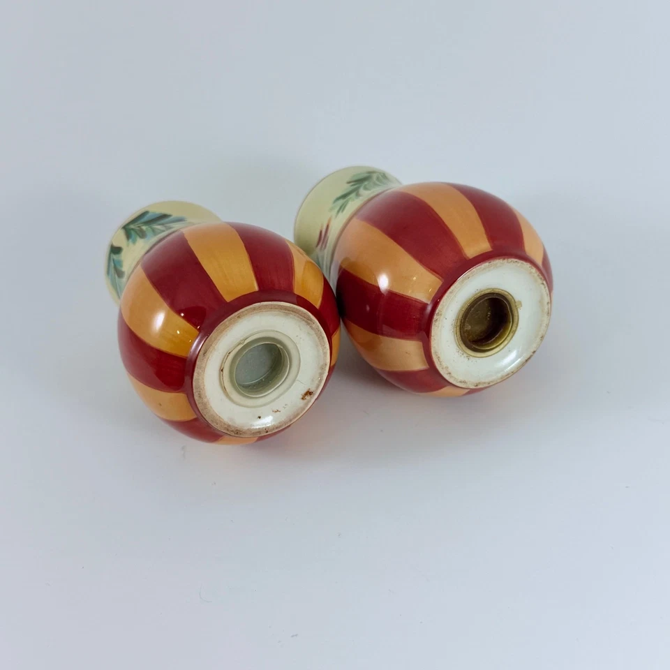 Salero y pimentero de cerámica pintado a mano rojo amarillo a rayas cocina toscana Foto 3 de 4