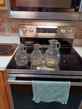 Rare White House Vinegar Set Of Three Pouring Pitchers Hard To Find In A Set