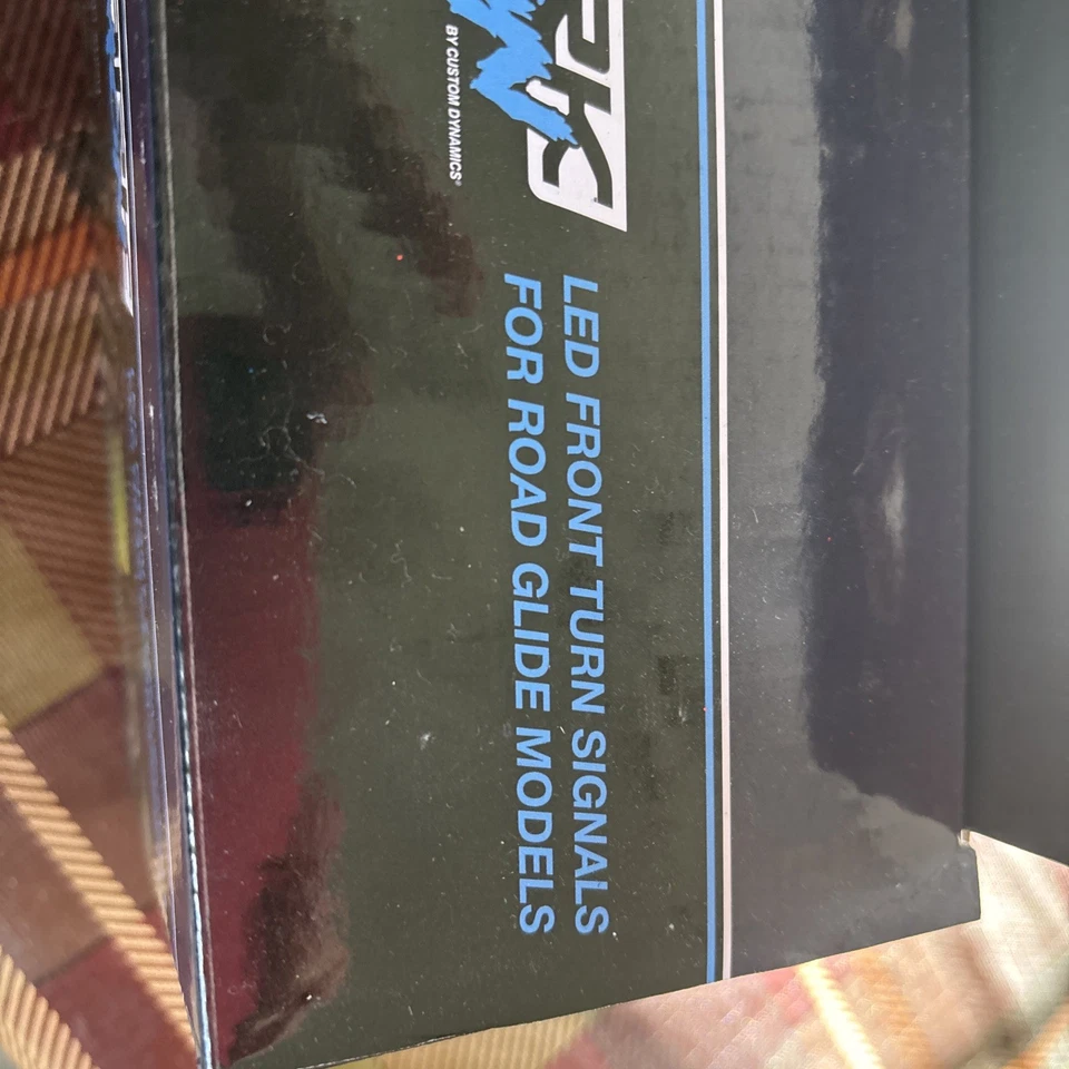 Señales de giro delanteras LED Shark Demon para Road Glide Special FLTRXS FLTRX 2015-2023 Foto 3 de 4