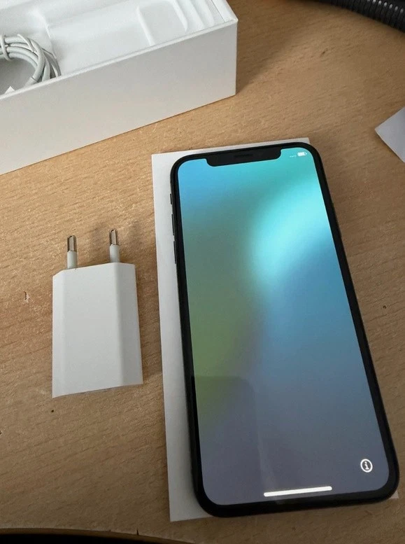 Apple iPhone XS MT9E2ZD/A - 64GB - Space Grau (Ohne Simlock) mit Zubehör AkkuNEU - Bild 3 von 4