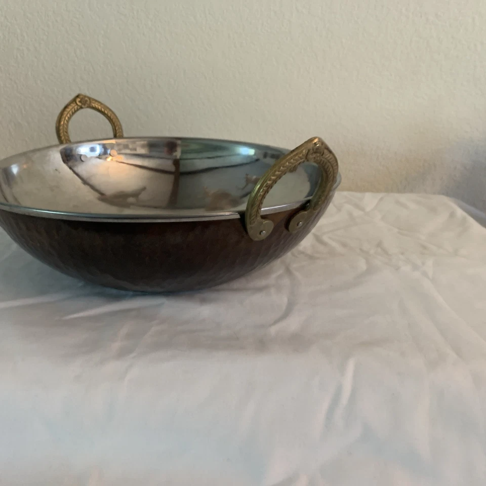 Cuencos de acero inoxidable martillado de cobre Karahi para comida india Foto 2 de 4