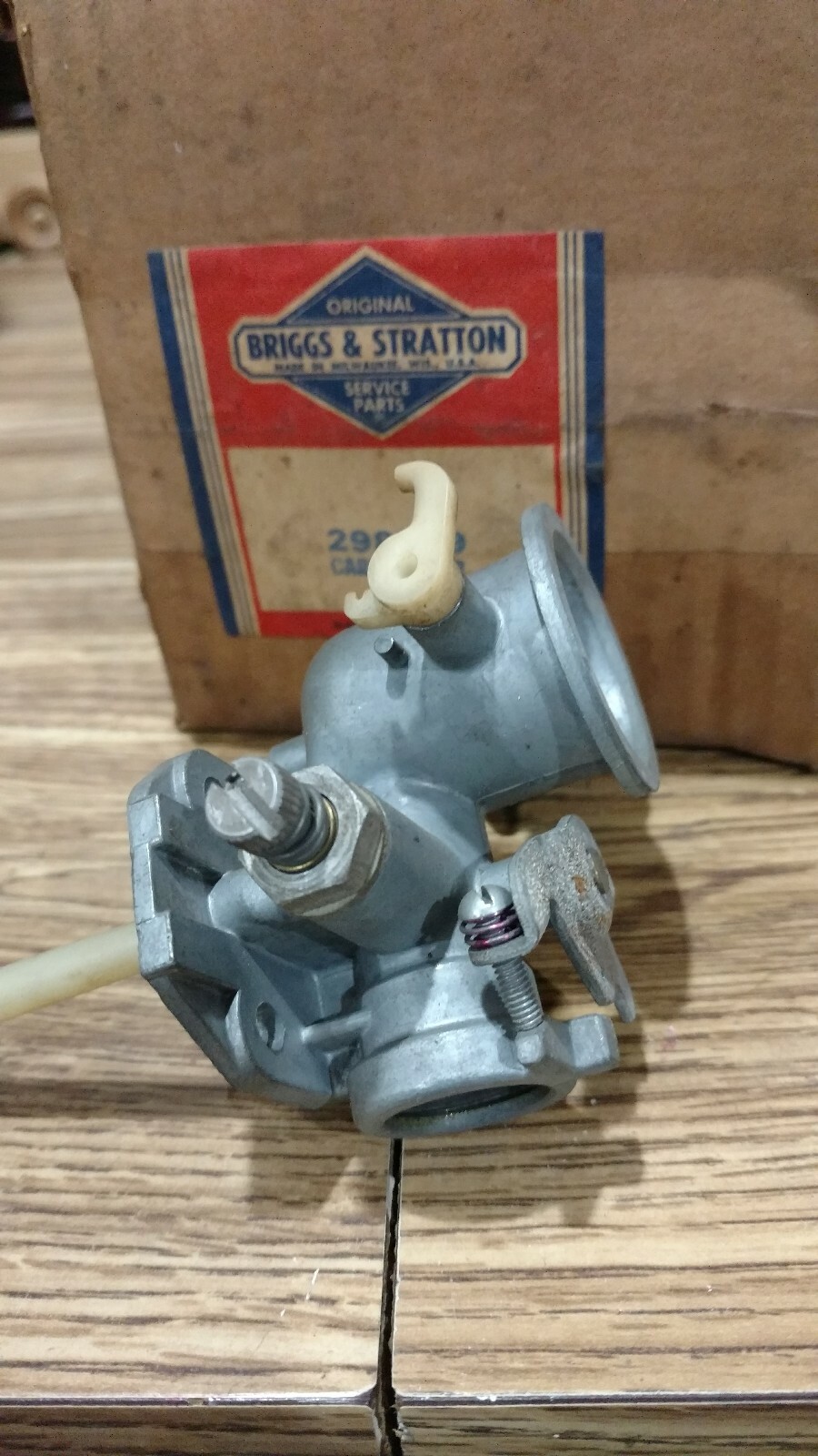 Genuine OEM Briggs and Stratton Carburetor 298569 NOS! | eBay