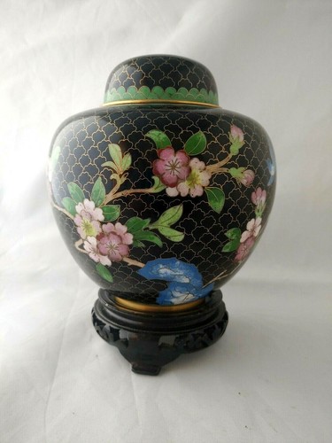 Vtg Chinese Cloisonne Lidded Jar Vase Black Enamel and Brass w Wood Stand 6.5 in - Picture 2 of 7