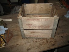 VTG METAL/WOOD MILK CRATE 13 x 10 x10 BORDENS MICH 1965 66 COTTAGE CABIN DECOR