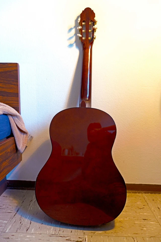 Gitarre C. Giant Klassik Wooden Sound + Koffer  - Bild 3 von 3