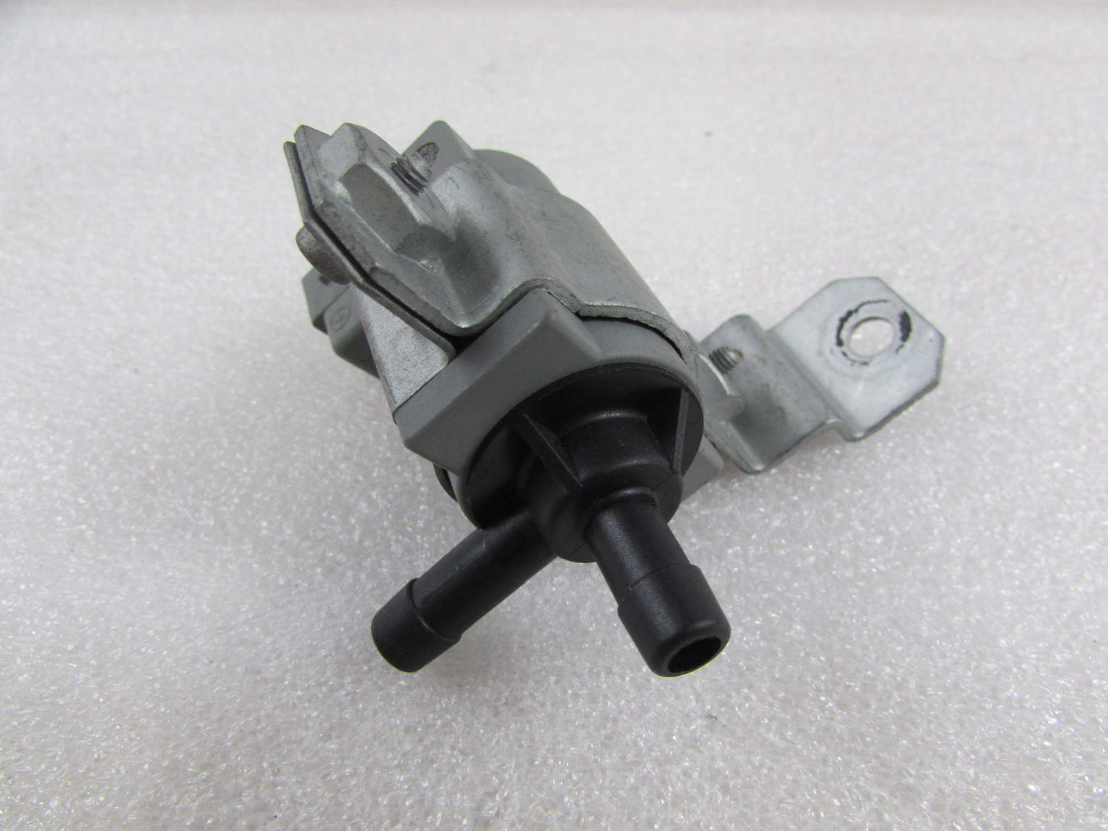 Ferrari 360, Exhaust Vacuum Solenoid Valve, Used, P/N 178309