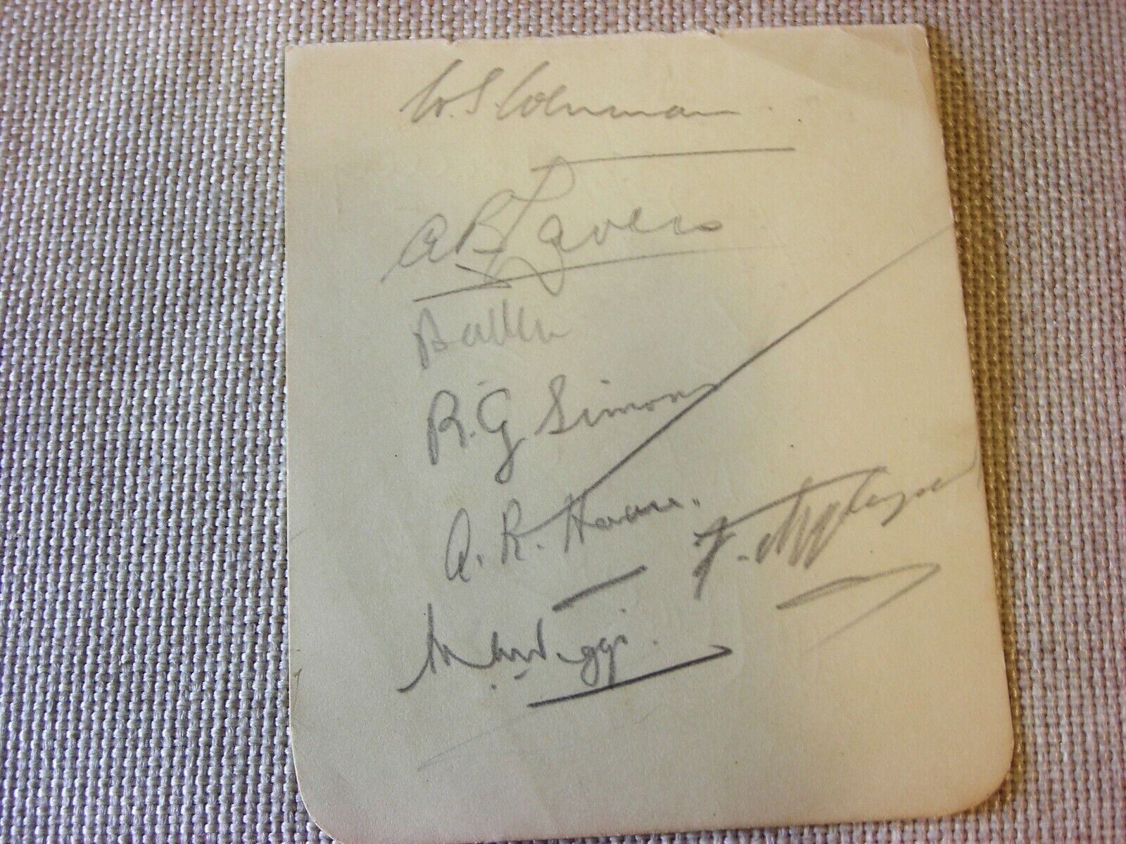 Cricket Souvenir Cricket Memorabilia – Autographs Of English Cricketers 1941