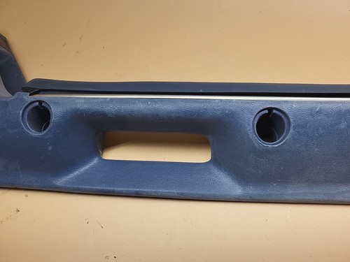 87-93 Ford MUSTANG BLUE PASSENGER SIDE RH ARM REST, DOOR PULL MANUAL WINDOWS - Picture 3 of 13
