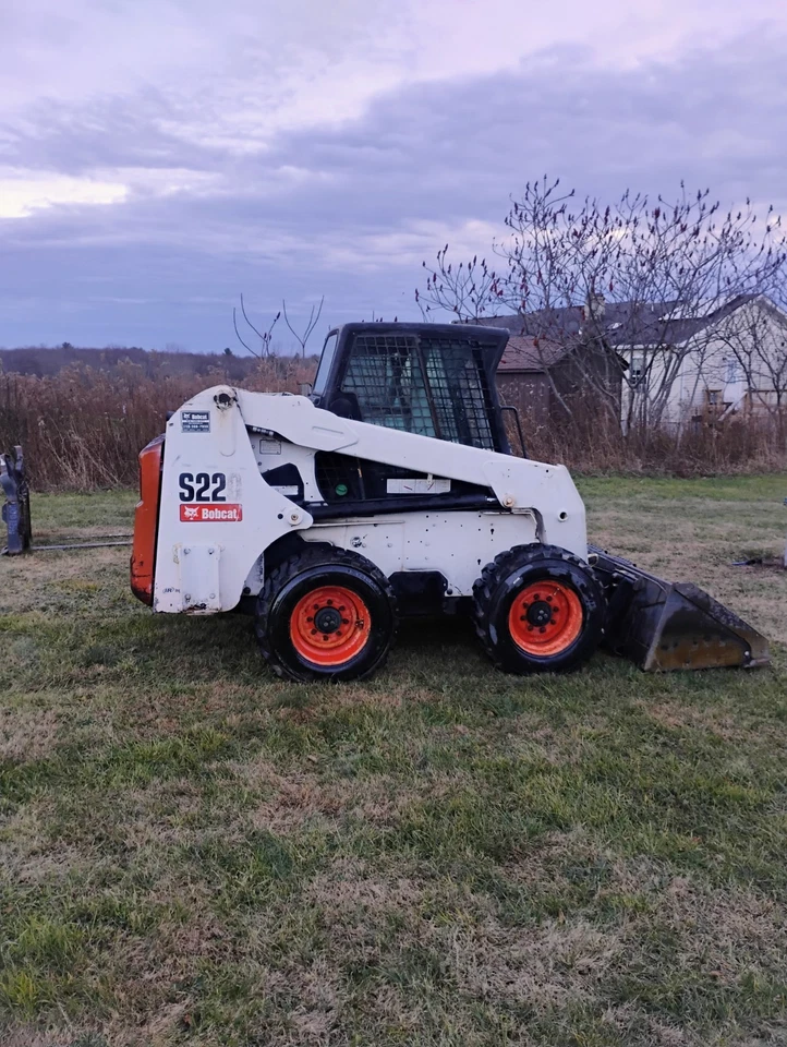 Minicarregadeira Bobcat - Imagem 3 de 4