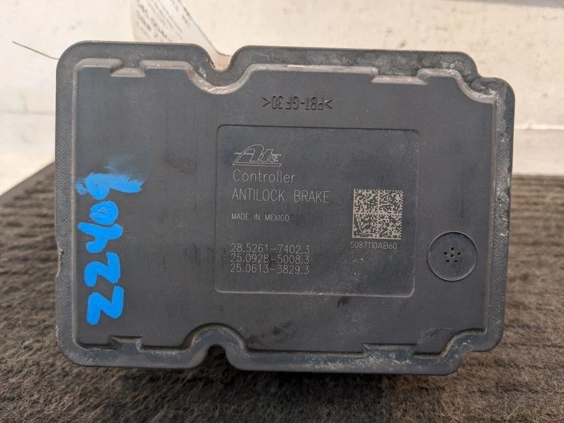 2009-2010 CHRYSLER 300 ABS Anti-Lock Brake Pump Module Assembly OEM w/ Warranty Foto 2 de 4