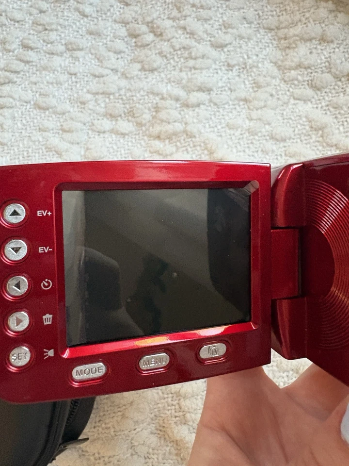 Vivitar DVR 945HD Digital Video Camcorder (Red), Bundle Tested - Image 3 of 4