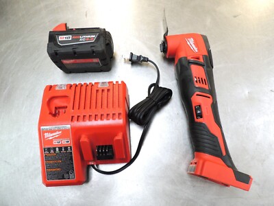 Milwaukee 2626-20 18v Variable Speed Oscillating Multitool w 5Ah Bat & Charger
