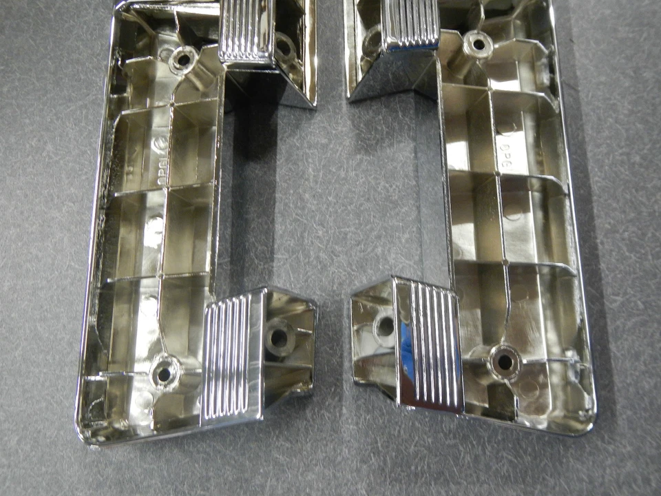 61 62 63 64 65 66 Buick LeSabre Invicta Wildcat Electra reposabrazos trasero base par Foto 4 de 4