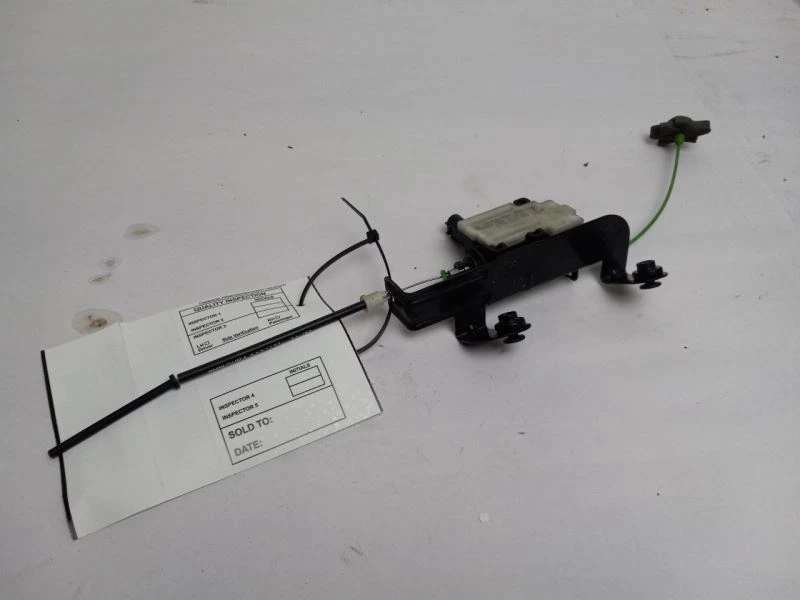 FUEL TANK LID RELEASE ACTUATOR fits BMW 535 XI 2009 OEM 406204425 - Image 3 of 3